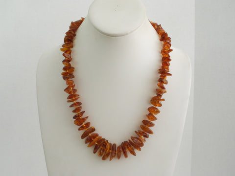 GENUINE BALTIC AMBER  NECKLACE, CHIPS,POLISHED  HONEY 27-31 gm 21 " ALLUREGEM S1520