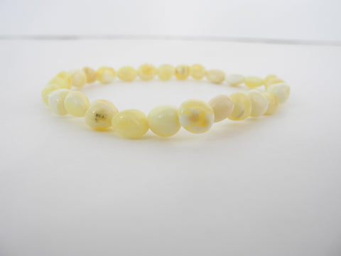 GENUINE BALTIC AMBER BRACELET 4.88  gm  BUTTER  CHUBBY OVAL  8 " ALLUREGEM S1826